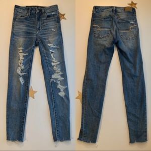 Ripped Skinny Jeans // 00 Short